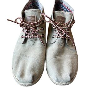 Tom’s Women's Beige Suede Moccasin Ankle Boots Booties Embroidered